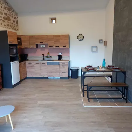 Ferienhaus Maison Neuve Parc Naturel Livradois Forez Animal Accepte *