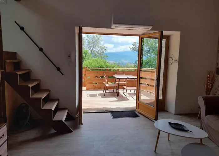 Maison Neuve Parc Naturel Livradois Forez Animal Accepte בית נופש Tussigere