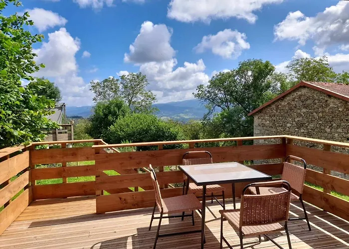 בית נופש Maison Neuve Parc Naturel Livradois Forez Animal Accepte Tussigere